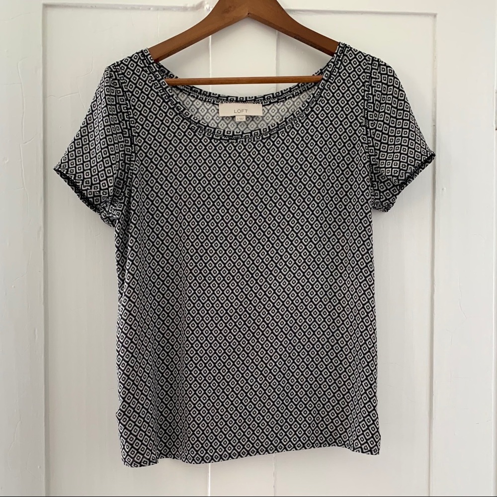 Ann Taylor LOFT black and white top